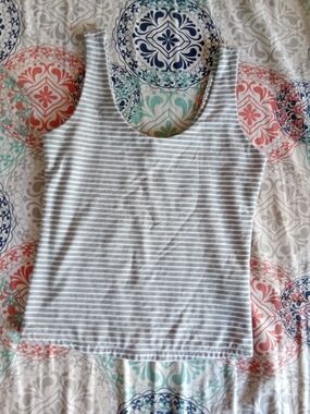 BE COOL Gray and White Striped Scoop Neck Tank Top